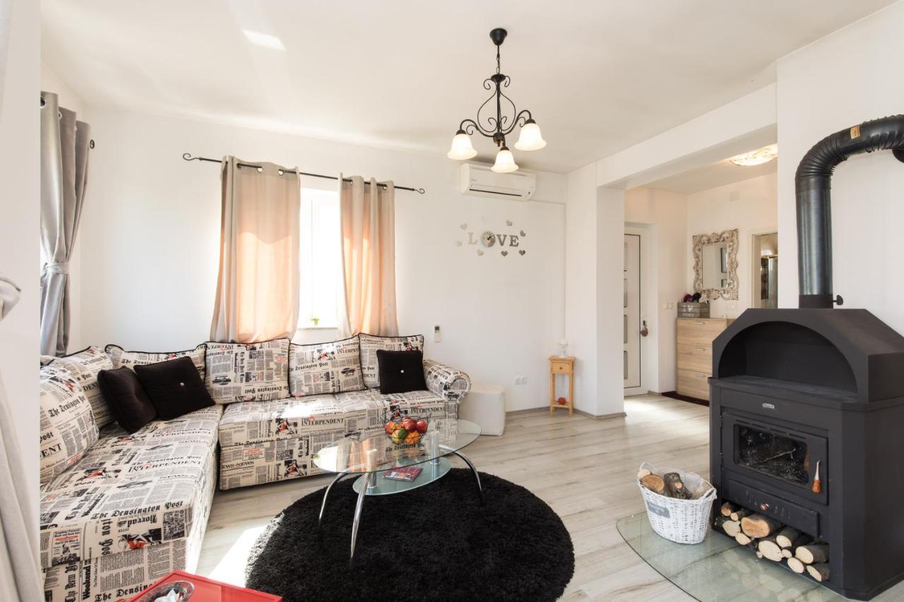 Chic Loft Appartment Đảo Krk Ngoại thất bức ảnh